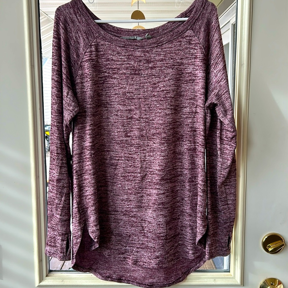 Athleta heathered burgundy long sleeve top size L like new condition